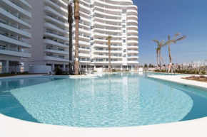 Global Properties, Apartamento con terraza, vistas al mar y a la piscina